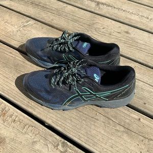 ASICS Gel Fuji Trabuco 6 size 9